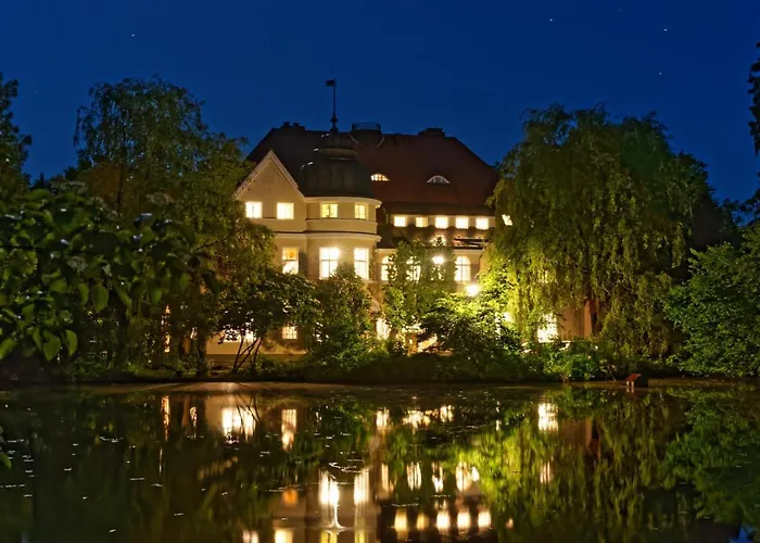 Schloss 3*